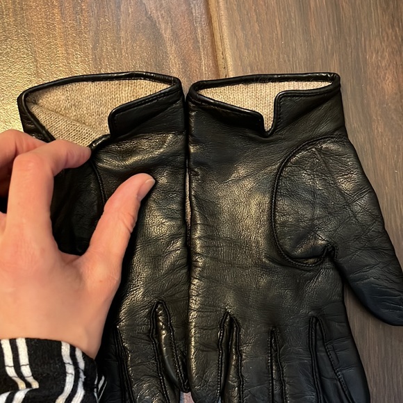 Leather Coach women’s mittens - Picture 4 of 4